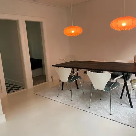 Apartment Ultra Location
